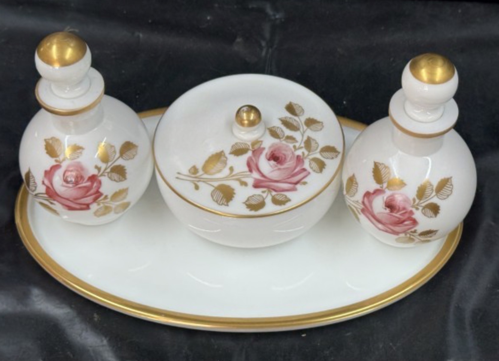 1902 Dresser Set Roses