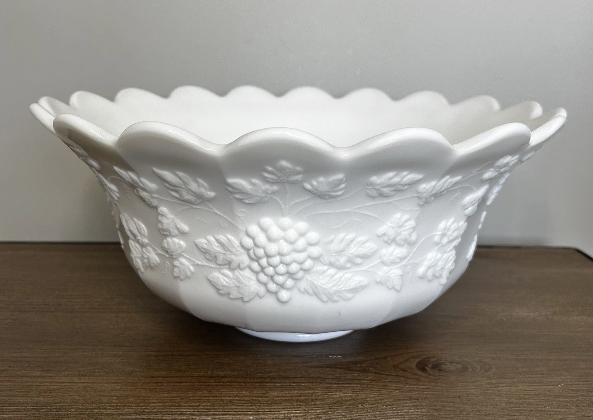 Punch Bowl Without Flutes (Grossman Variant)