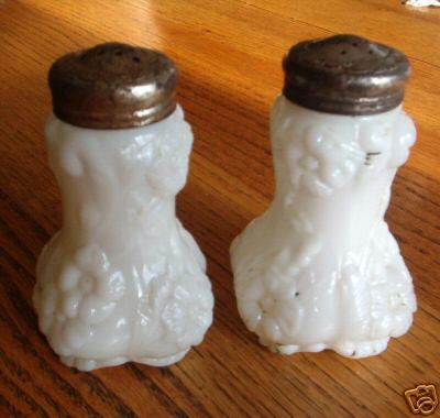 Pansy Salt and Pepper Shakers