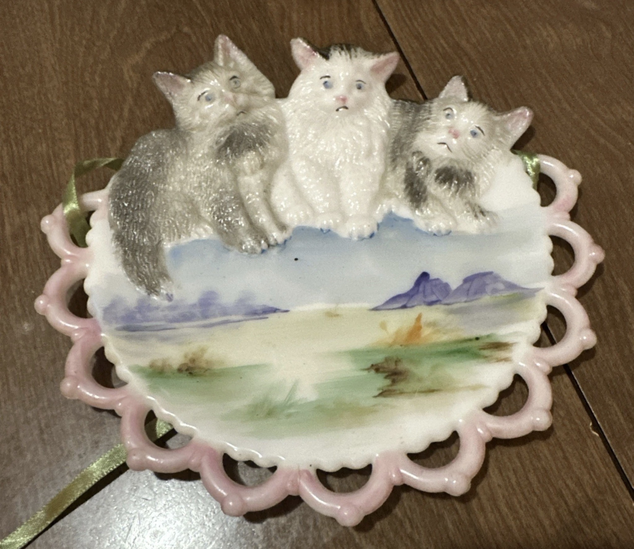 Three Kittens Laced Edge Plate 7” (Various Examples)