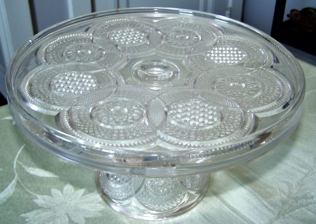 Line 180 Footed Cake Plate