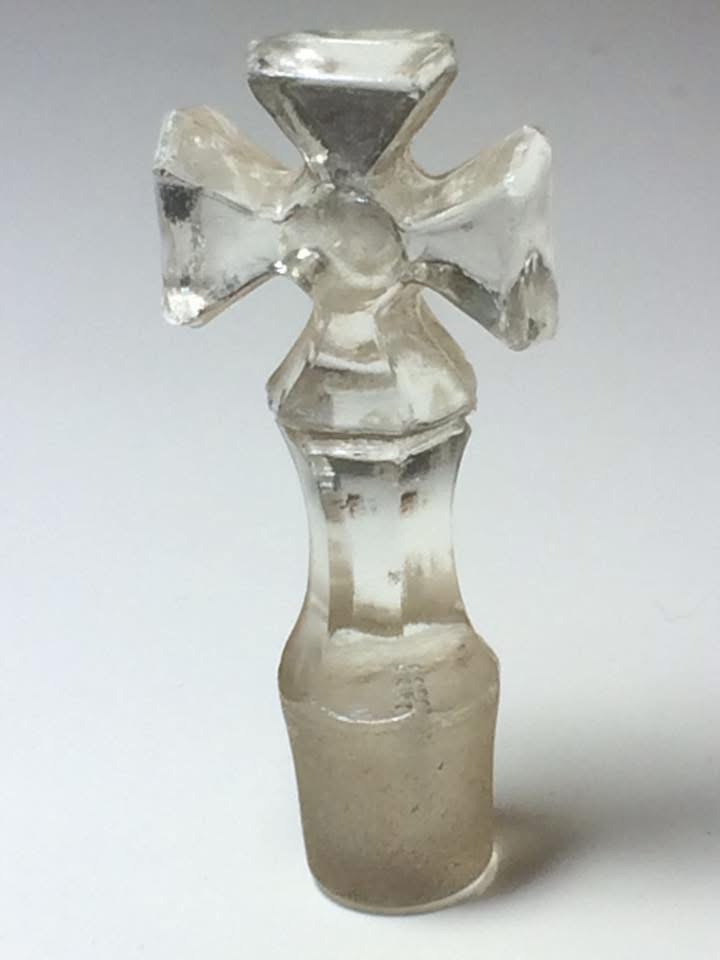 Grecian Cross Oil Stopper