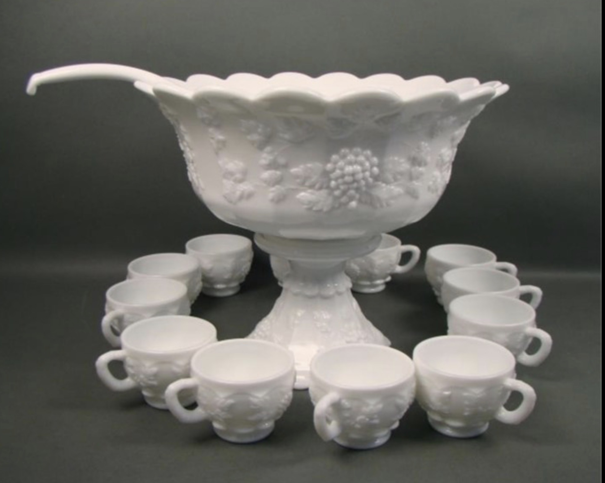 Paneled Grape 15-Piece Punch Set (No Flutes)