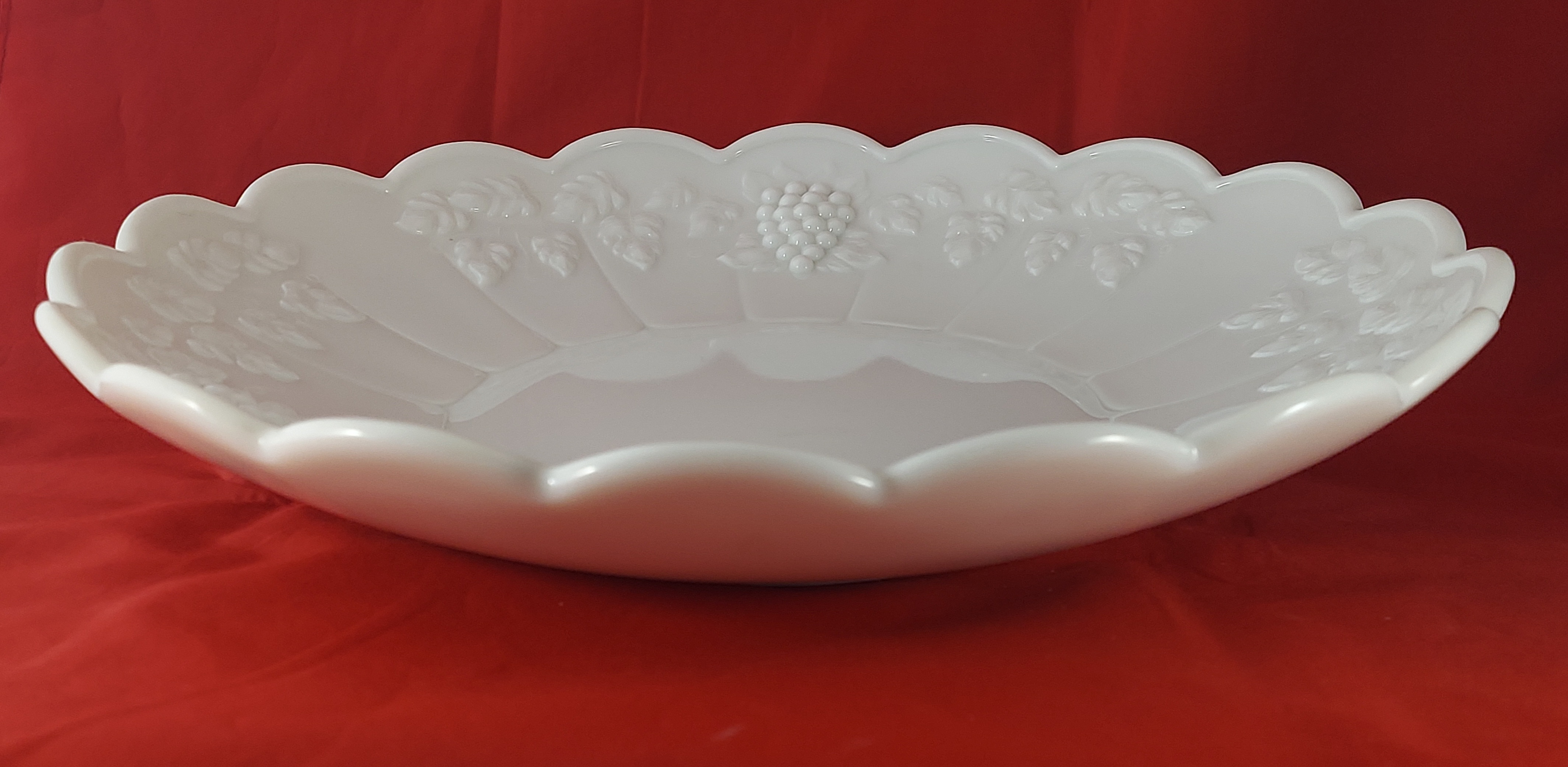 Shallow bowl