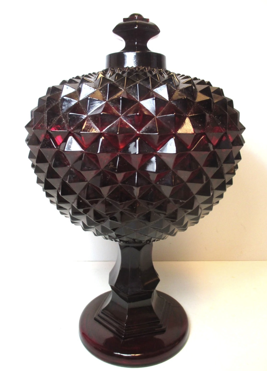 Sawtooth Ruby Small Grandfathers Bowl
